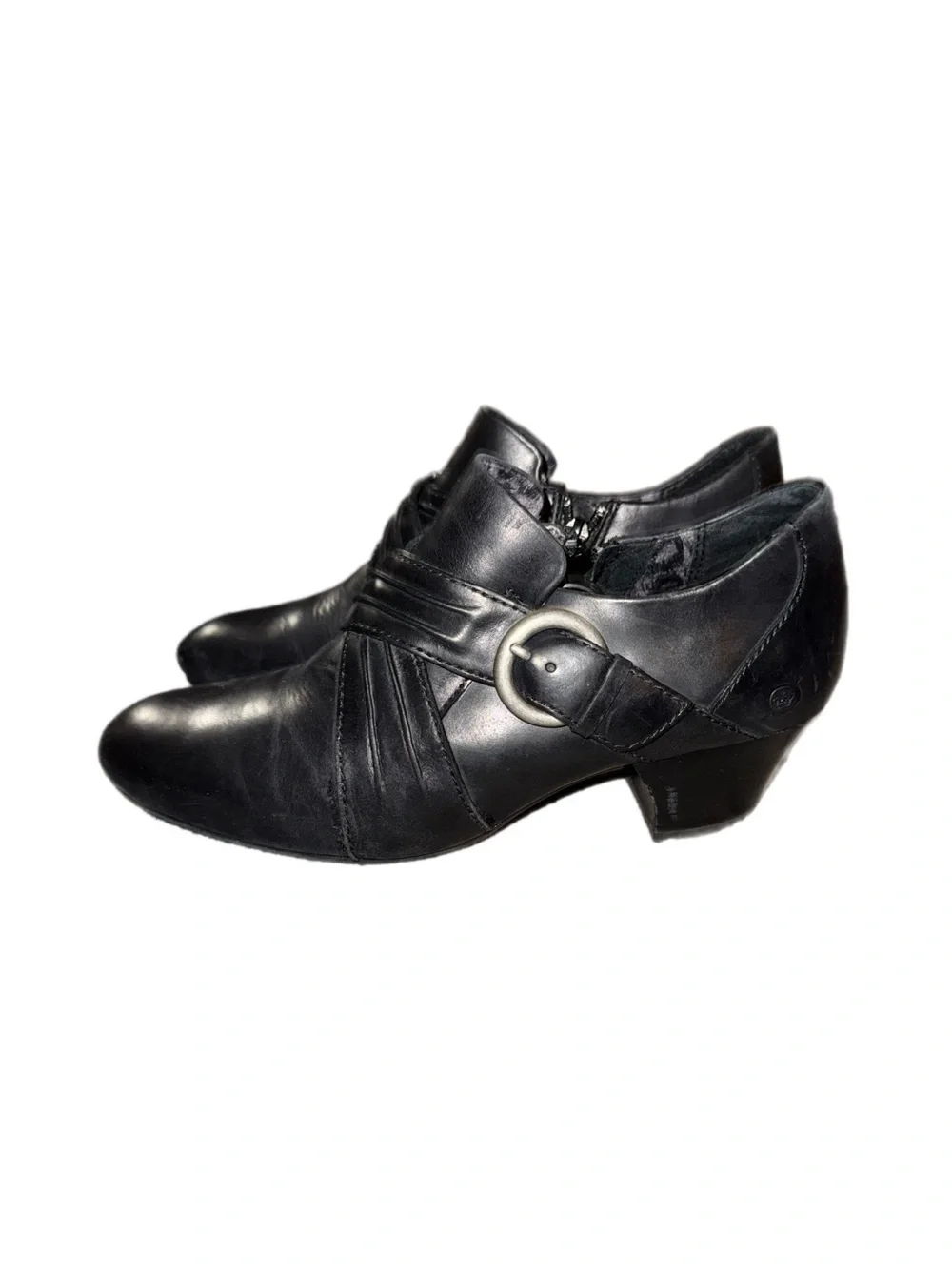 Women’s Born Black Leather Ankle Boots with Zip size 8.5